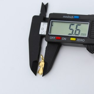 Colgante de oro de 18k. Peso: 0.72 gr.