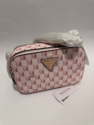 Urge venta bolsos guess nuevos lote o separado