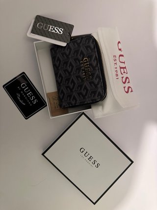 Urge venta bolsos guess nuevos lote o separado