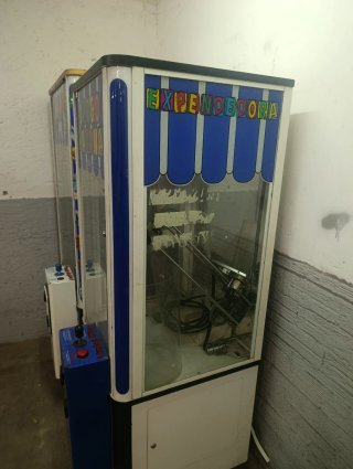Máquinas de gancho para piezas en Manresa
