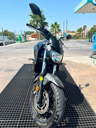 Yamaha MT-07 Negra