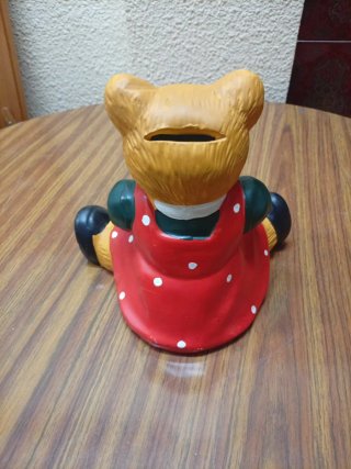 Hucha Osa con Osezno