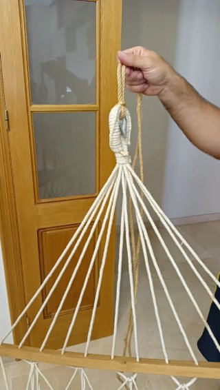 Hamaca de cuerda de algodón y madera