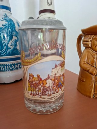 Set di 8 pezzi di brocche e bottiglie decorative per collezionisti di birra