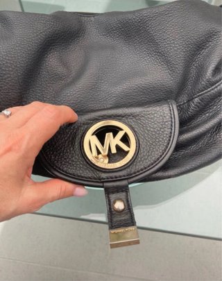 Bolso Michael Kors Piel Negro y Dorado