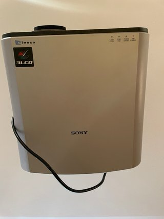Proyector Sony 3LCD + Pantalla Da-Lite
