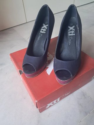 Zapatos peeptoes azul y buganvilla talla 38.
