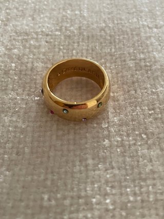 Anillo Singularu Dorado con Piedras Multicolor