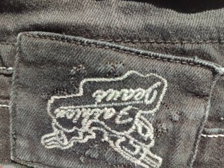 Pantalón vaquero pitillo negro
