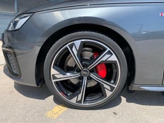 Audi A4 Avant Black line 40 TDI 150kW quat S tro