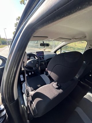Peugeot 207 1.4 x-line
