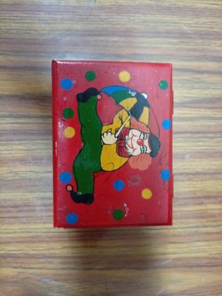 Caja pintada a mano payaso