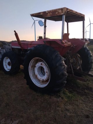 Tractor Rojo