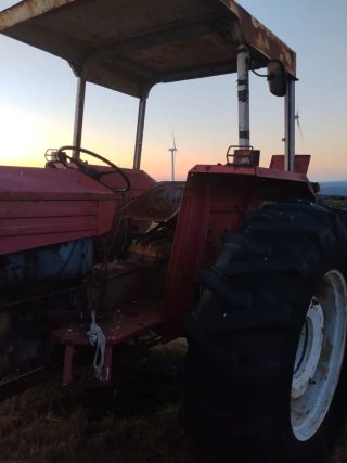 Tractor Rojo
