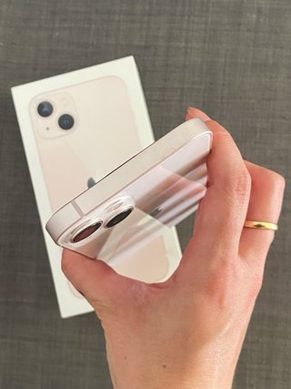 iPhone 13 Rosa - Como Nuevo