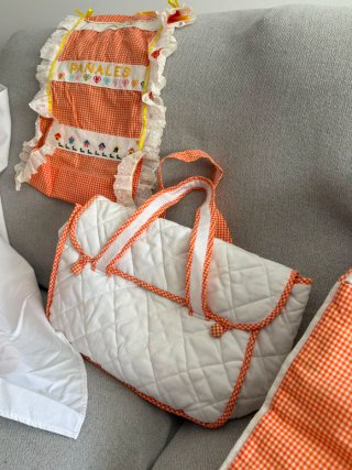 Dos colchas  y conjunto de cuna con ositos