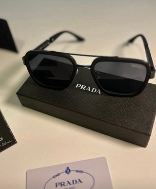 Gafas de sol Prada negras