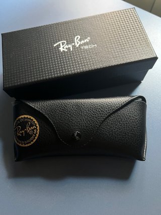 Gafas de sol Ray-Ban negras polarizadas