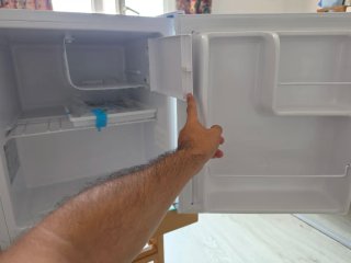 Frigorífico y congelador bajo mesa  230v sin usar