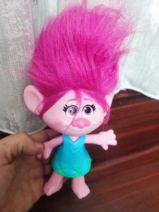 Minnie Mouse e Troll bambole