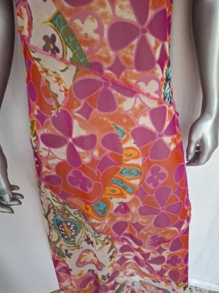Vestido estampado floral talla 46.