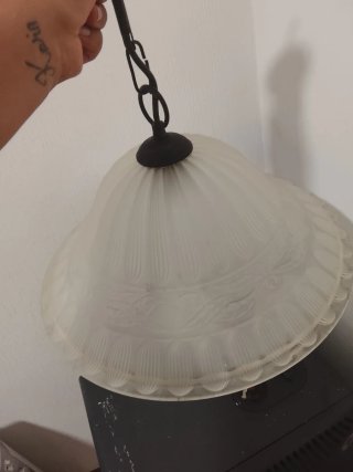 Lámpara colgante de cristal y metal