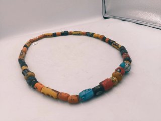COLLAR CUENTAS DE ARTE AFRICANO MULTICOLOR