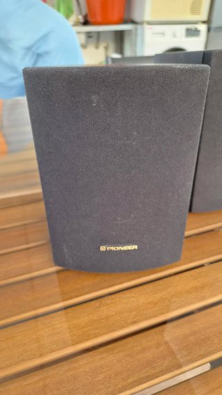 Altavoces Pioneer Negros