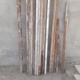 Reglas metálicas construcción