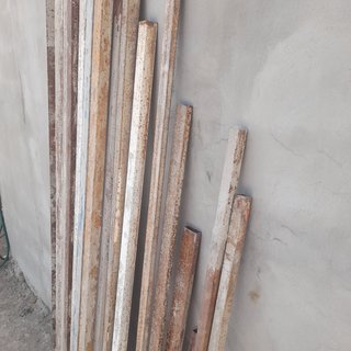 Reglas metálicas construcción
