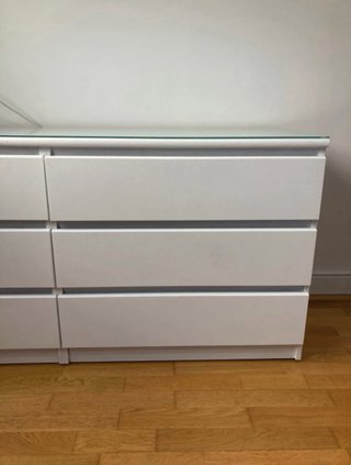 Cómoda de madera para dormitorio