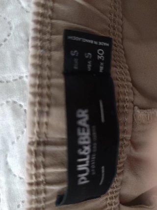 Pantalón cargo chico beige