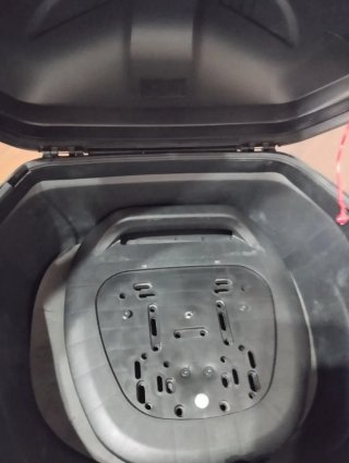 Baúl para moto negro