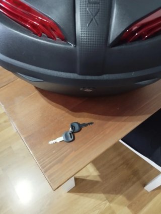 Baúl para moto negro