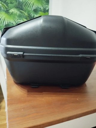 Baúl para moto negro