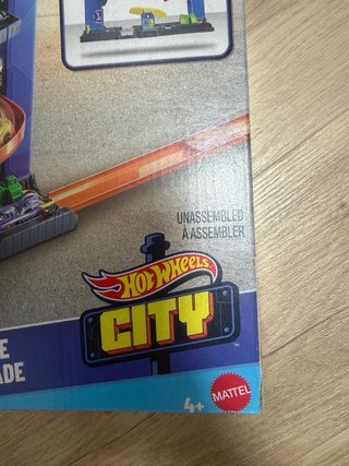 Hot Wheels Stunt Garage City