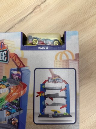 Hot Wheels Stunt Garage City