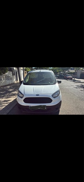 Ford Transit Courier 2016