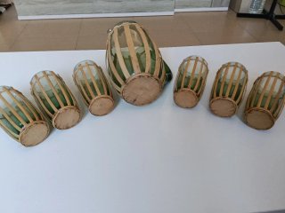 Jarra y 6 vasos vidrio verde vintage bambú