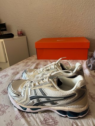 Zapatillas Asics Gel Kayano 14 Beige/Plata