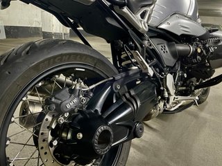 Moto BMW NINE T