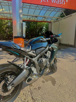 Honda CBR 650R Negra