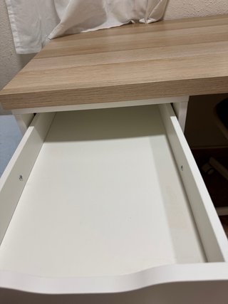 Escritorio Ikea madera y metal 120x60