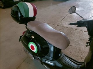 Vespa GT250 ie Negra