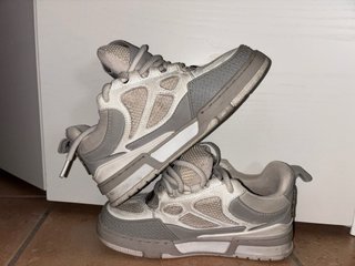 Louis Vuitton Skate Grigie