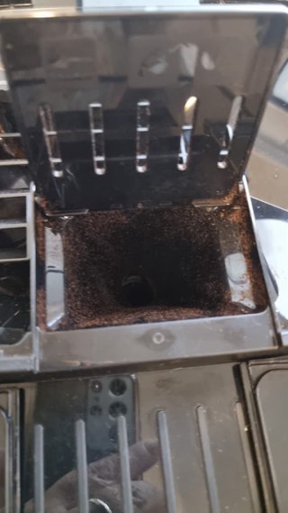 Cafetera Delonghi Magnífica Evo