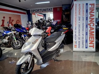 Honda Dylan 125 Plata