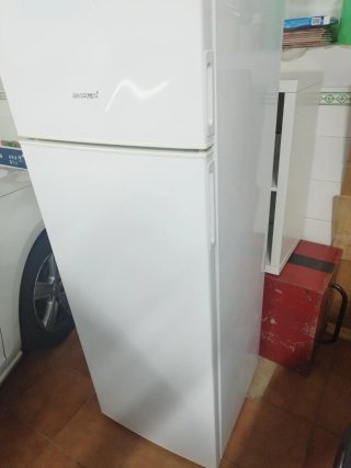 Frigorífico Benavent Blanco.  Salamanca