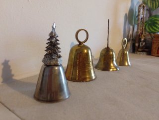Lote 4 campane in ottone e metallo