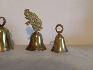 Lote 4 campane in ottone e metallo
